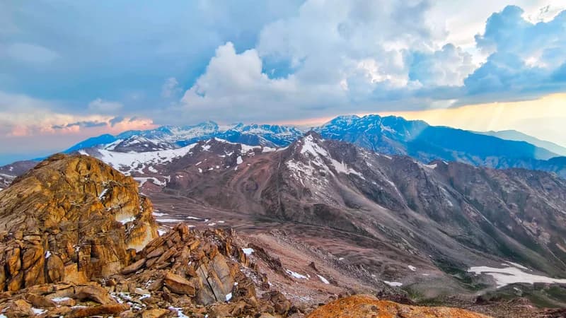 Arashan Peak and Lakes - 16