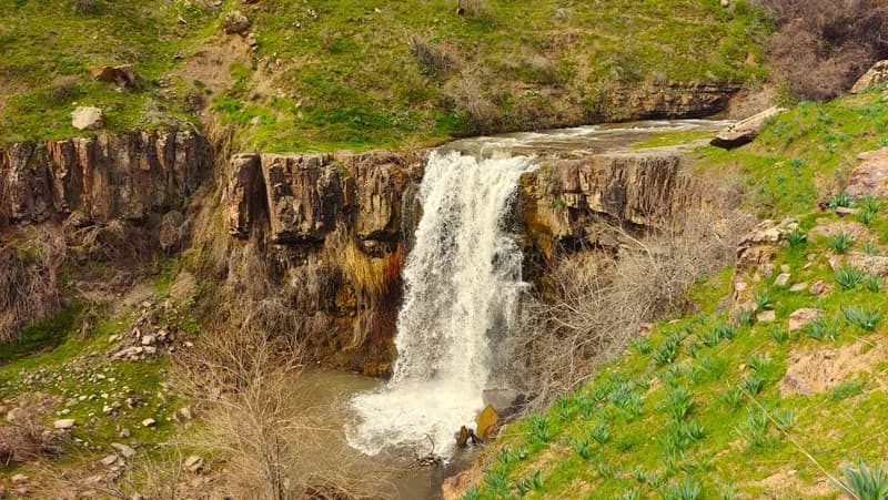 Along the Azadbash Waterfalls - 2