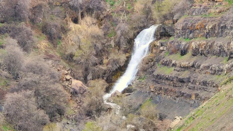 Along the Azadbash Waterfalls - 3