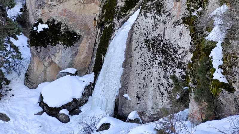 Lashkarak waterfall (25m) - 7