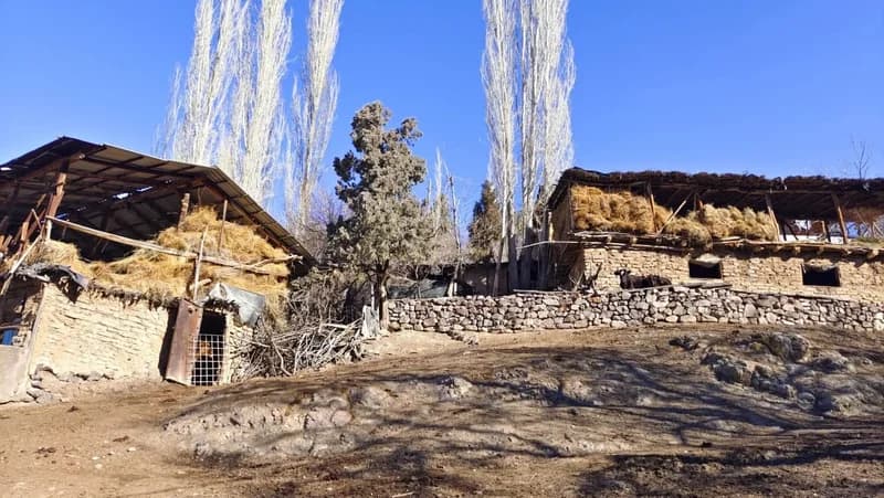 Lashkarak waterfall (25m) - 12